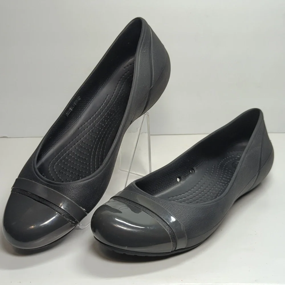 Crocs patent cap toe ballet flats Stylish Gray Women's size 10